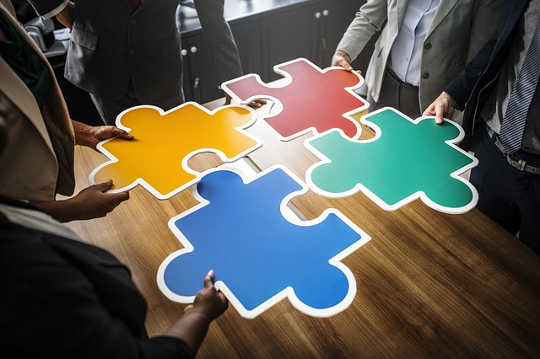 Why You Shouldn’t Help Your Coworkers Unless They Ask Why You Shouldn’t Help Your Coworkers Unless They Ask