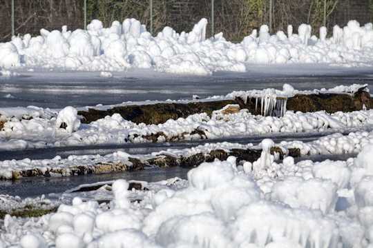 Could We Acclimatise To The Hotter Summers To come? 