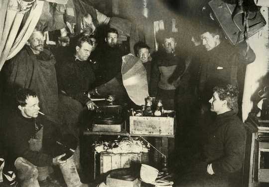 Fighting Boredom With Banjos And Russian Grammar – Tips From Polar Explorers For Surviving Months Of Isolation Fighting Boredom With Banjos And Russian Grammar – Tips From Polar Explorers For Surviving Months Of Isolation