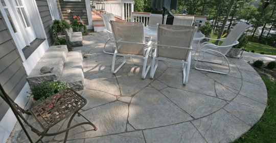 How to Clean Mold and Mildew Off A Concrete Deck removing mold from concrete 7 27