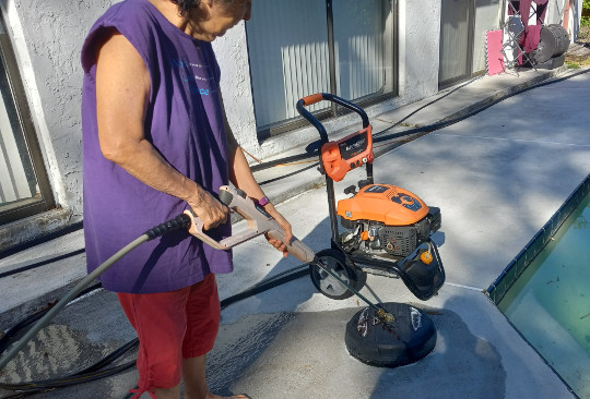 How to Clean Mold and Mildew Off A Concrete Deck removing mold from concrete2 7 27