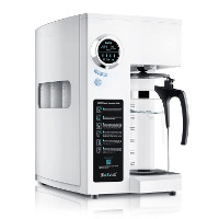 A Revolutionary Water Filter That's More Than Just a Pretty Carafe
